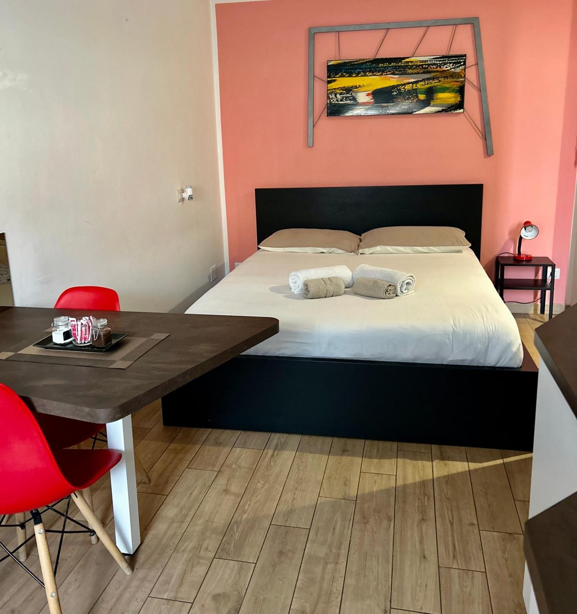 Fully Equipped Design Studio In San Siro มิลาน ภายนอก รูปภาพ